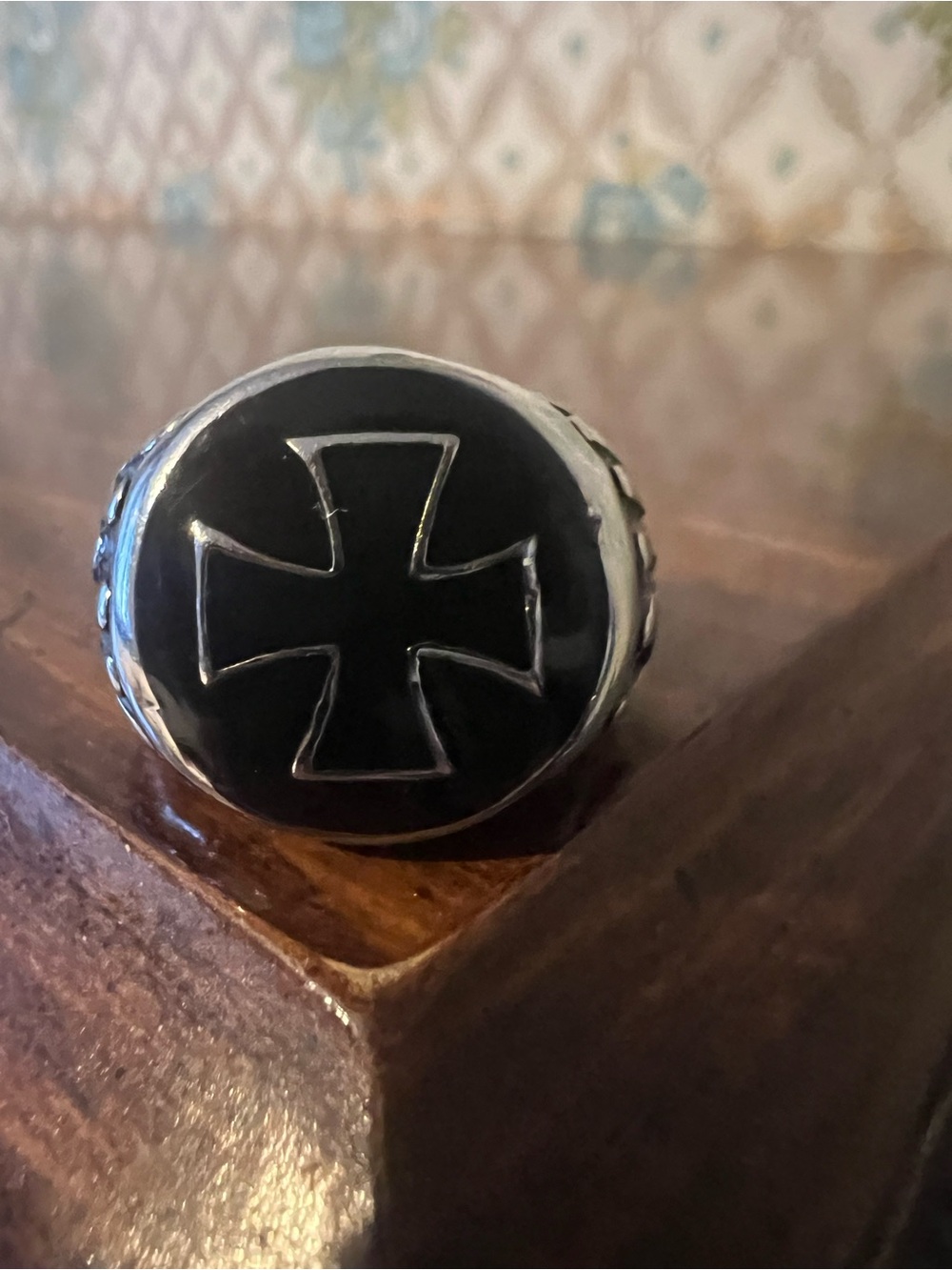 † Teutonic Templar Iron Cross Pattée Silver Ring - Black Enamel